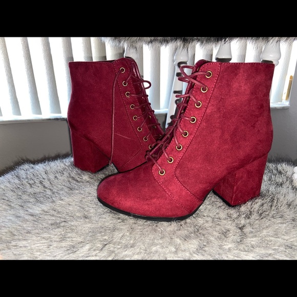 Ankle booties - Picture 1 of 1